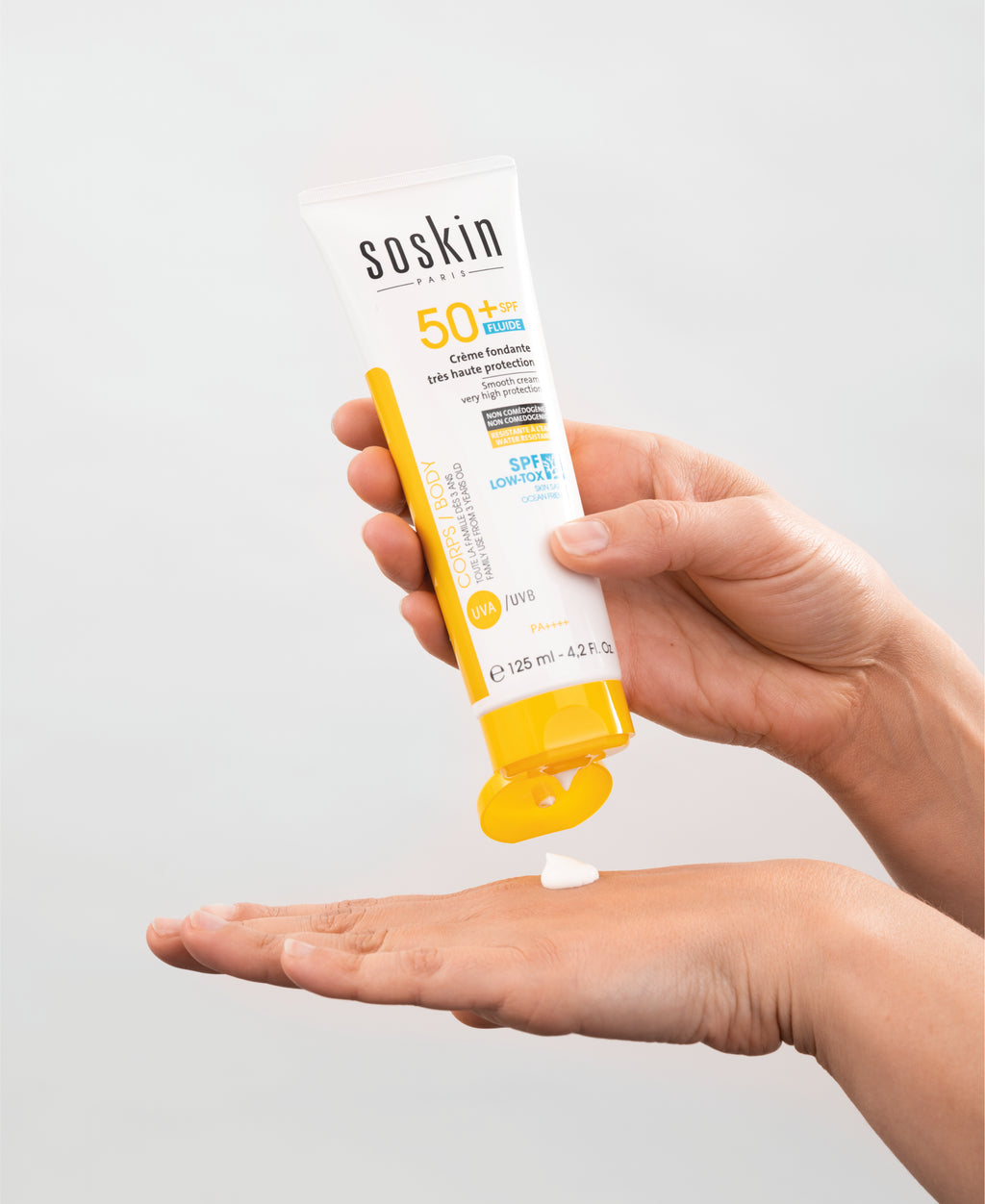 Сонцезахисний крем для обличчя та тіла SPF50+ / Smooth cream body & face Low-Tox