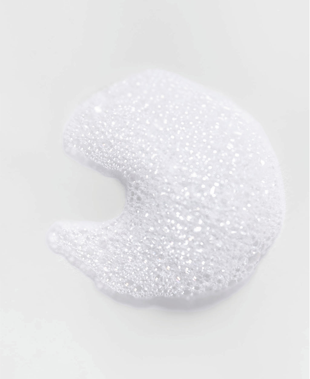 Очищуючий мус з освітлюючим ефектом / Clarifying cleansing foam